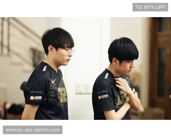 RNG团队协作引发热议赛场表现与战术配合成焦点讨论