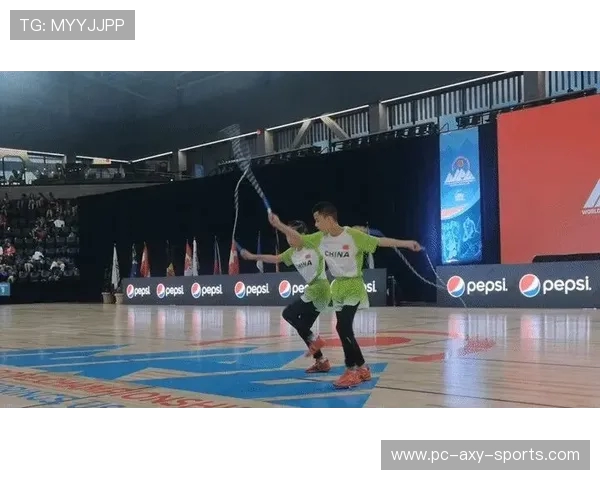 南京街舞队在世界滑板锦标赛中的逆袭之旅展现青春热血与团队精神